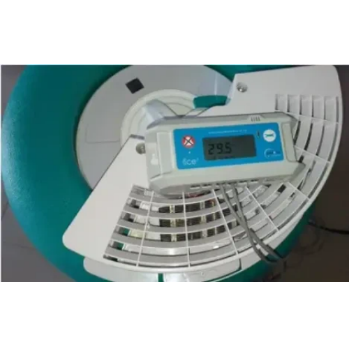 Solar direct drive refrigerator 